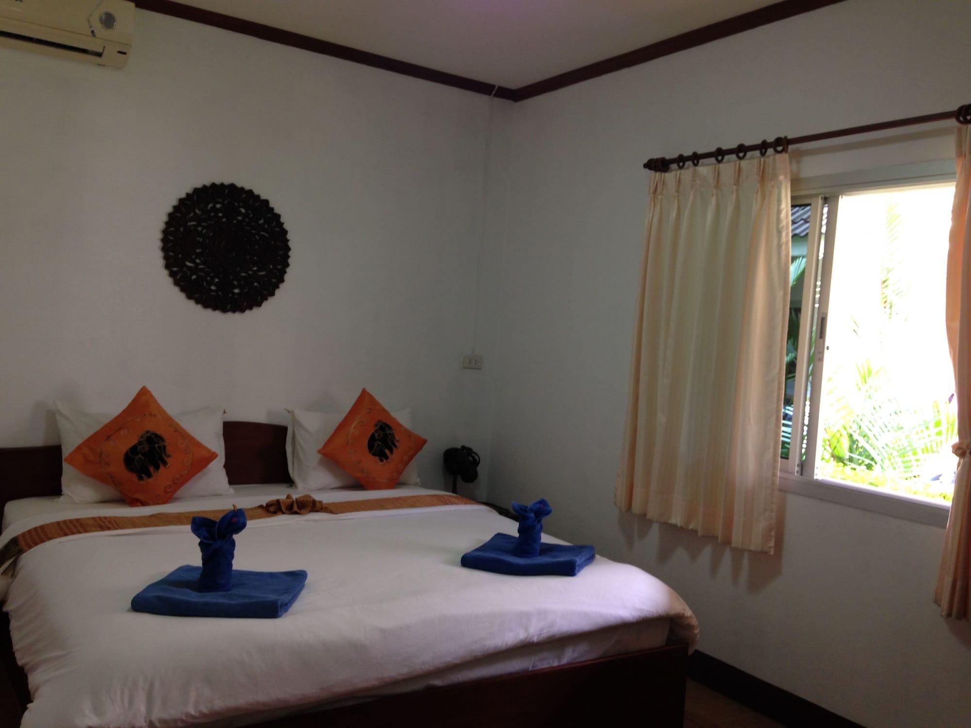 Loma Resort Khao Lak Exterior photo