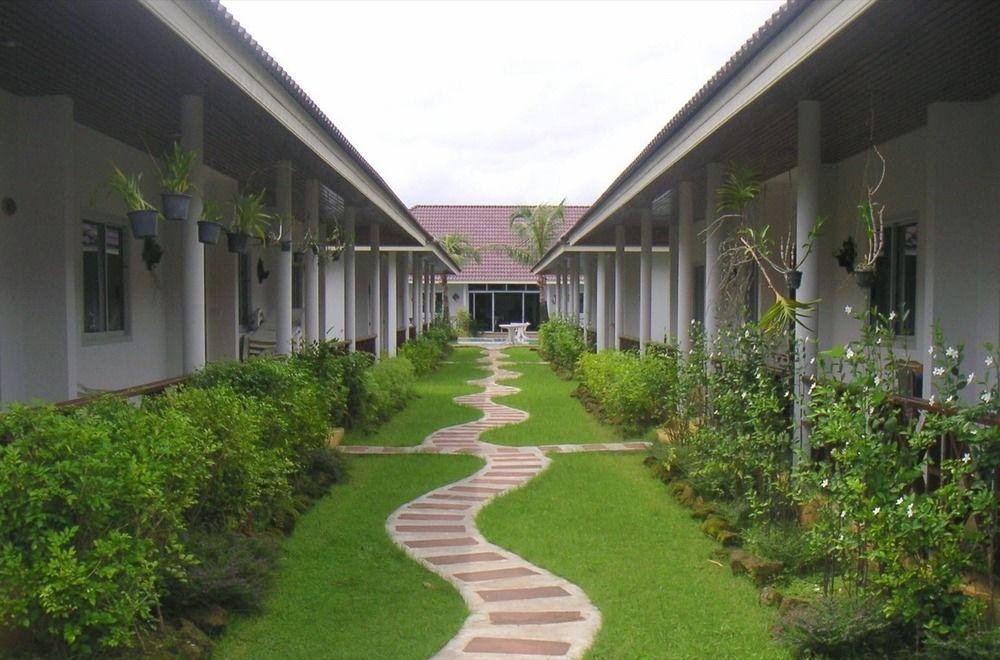 Loma Resort Khao Lak Exterior photo