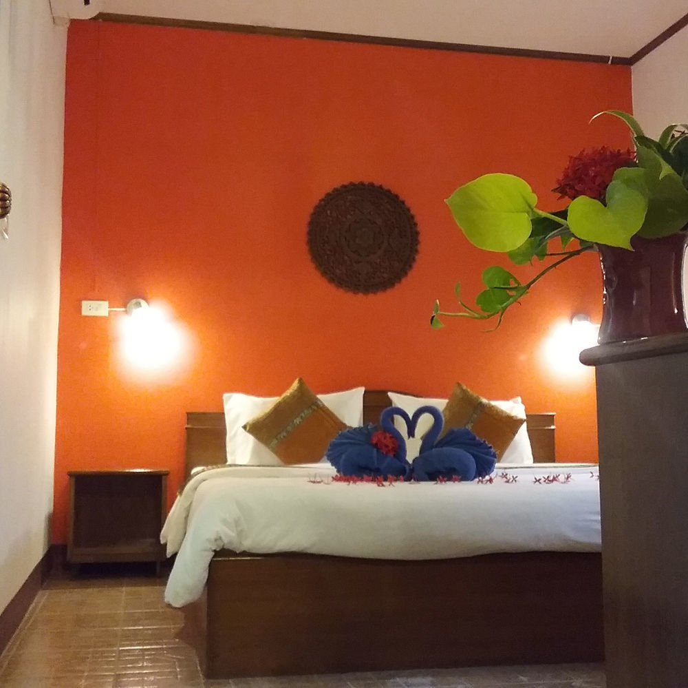 Loma Resort Khao Lak Exterior photo