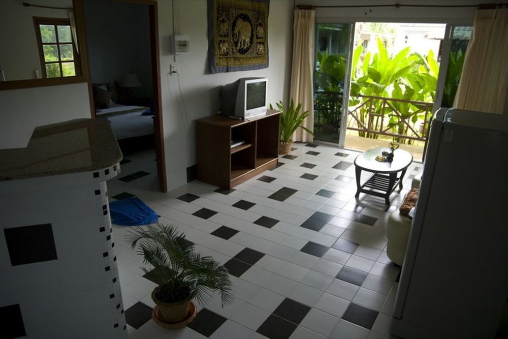 Loma Resort Khao Lak Exterior photo