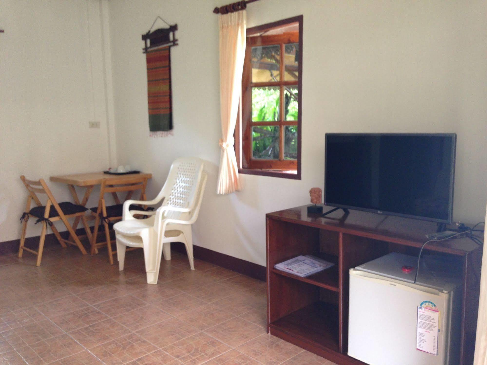 Loma Resort Khao Lak Exterior photo